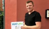I 2017 fortalte Tor Reedtz det vejlensiske lokalmedie Mikropol om Waturu. I artiklen hed det, at han var den tekniske drivkraft bag firmaets vandvarmer.  Tor Reedtz er bankuddannet. Foto : Mikropol.dk