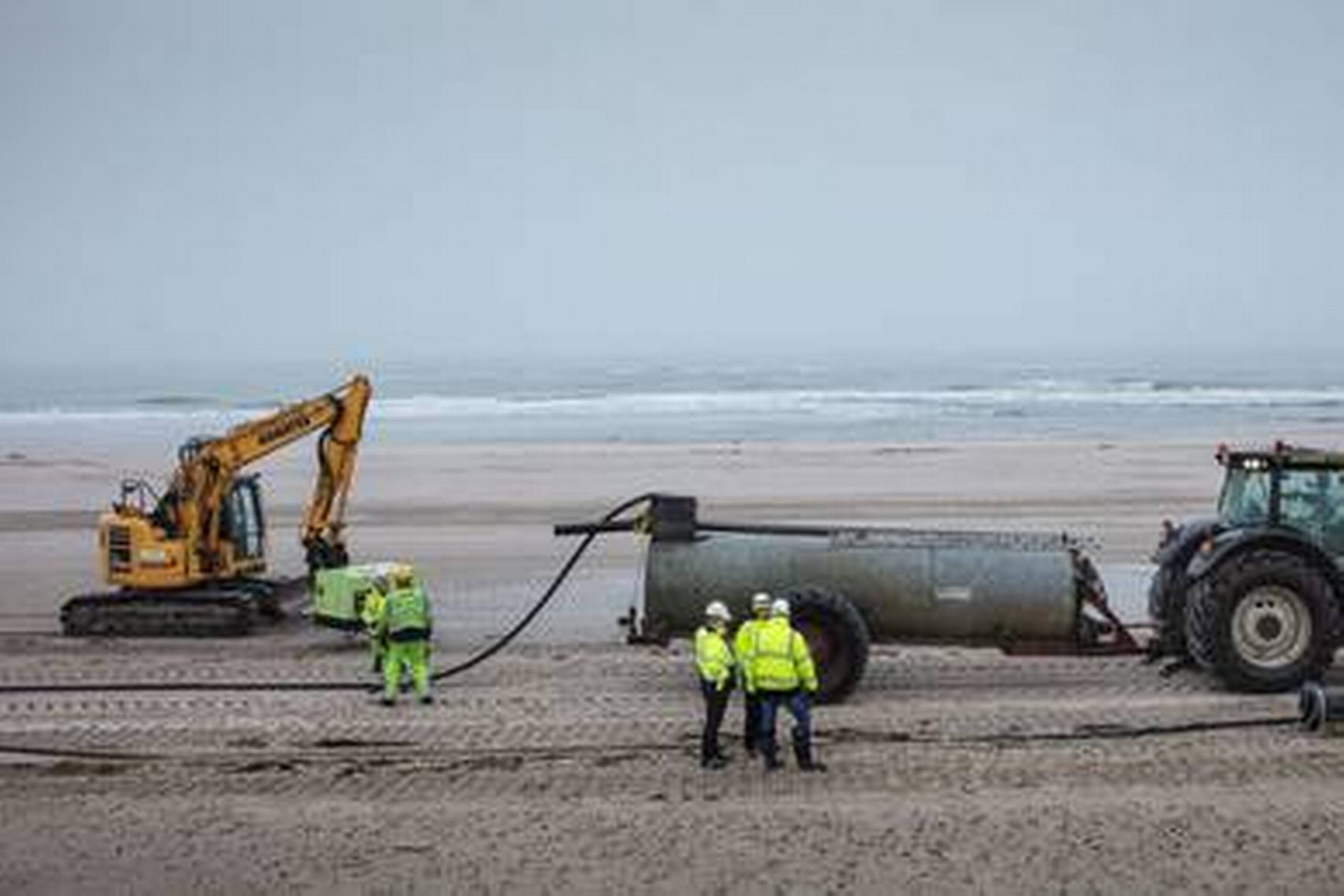 Selv om forbindelsen først ventes i drift ved udgangen af 2023 har arbejdet på Viking Link længe været i gang. Her trækkes kabel i Vestjylland. Foto: Red Star/Energinet