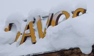Sneen kan ligge højt i Davos, når World Economic Forum holder sit årsmøde i byen. I år kan det være lige meget, da årsmødet foregår virtuelt. Foto: AP/Markus Schreiber