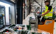 Supermarkedskæden Føtex under Salling Group har i 2021 etableret hjemmelevering af dagligvarer købt online. I første omgang gælder det i Storkøbenhavn, hvorfra varer distribueres fra koncernens lager i Ishøj. Foto: Stine Bidstrup.