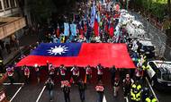 Det taiwanske flag under en demonstration i landet. Foto:Reuters/Ann Wang