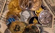 Der findes efterhånden tusindvis af digitale valutaer - de to største er dog bitcoin og ethereum. Foto: REUTERS/Dado Ruvic/Illustration/File Photo