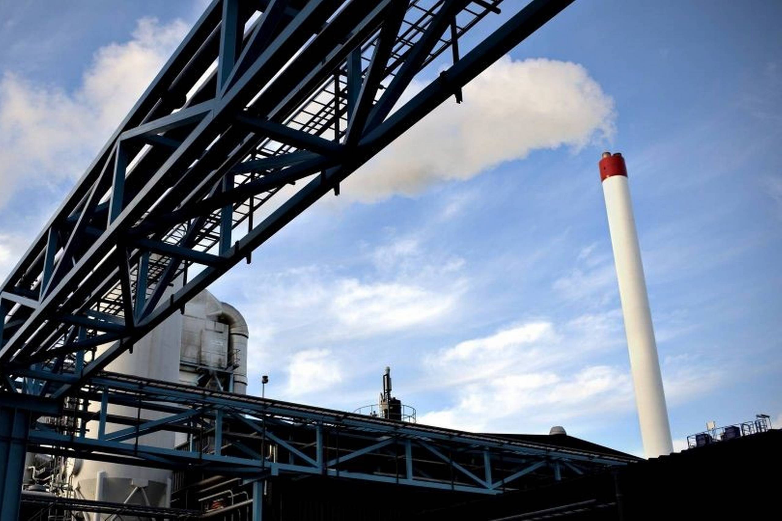 Det tidligere Kommunekemi i Nyborg, der miljøbehandler farligt affald, er blandt de to anlæg Fortum og Fjernvarme Fyn vil indfange CO2 fra. Foto: Per Folkver