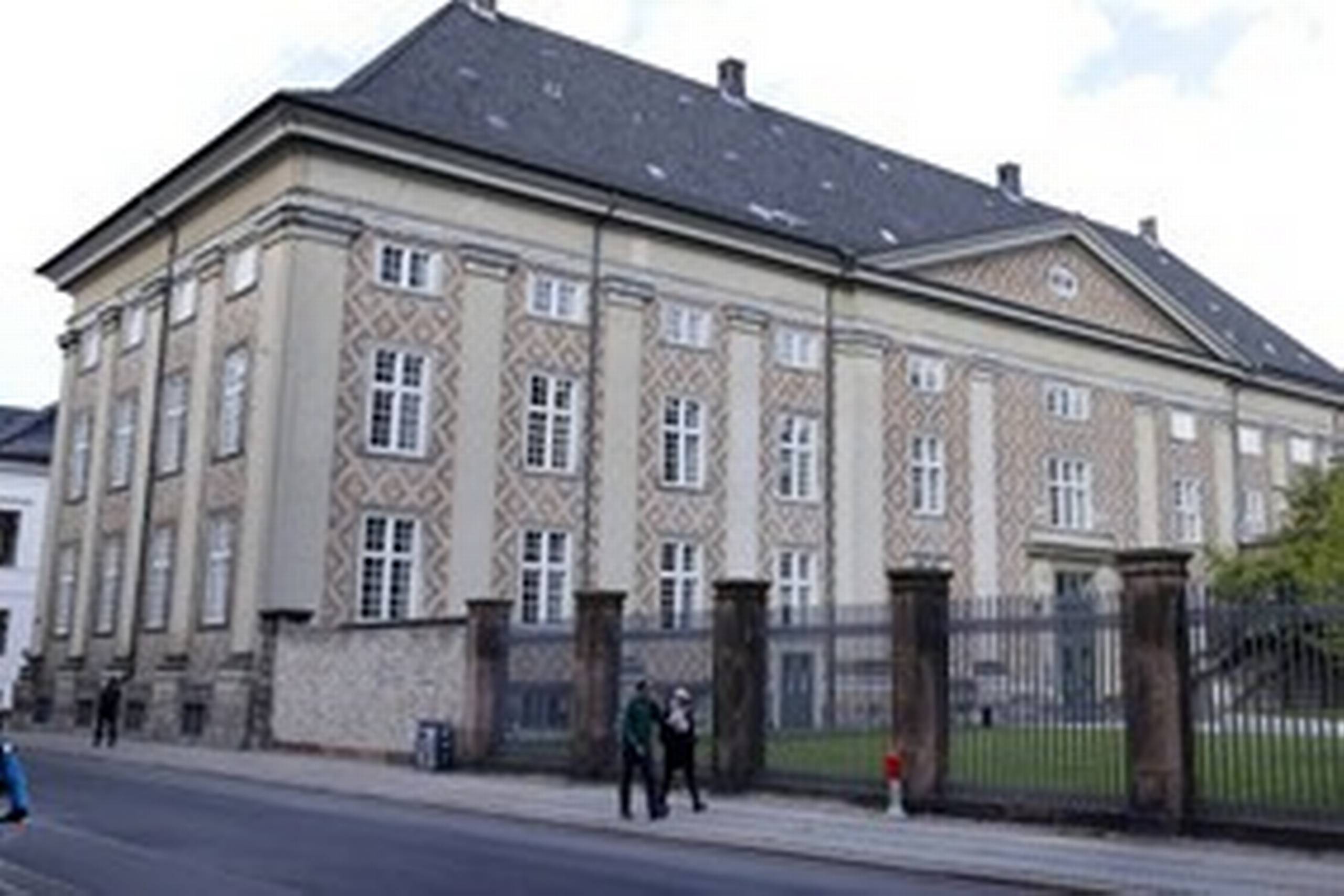 Udbytteslagsmålet mellem Bech-Bruun og Kammeradvokaten er gået i gang tirsdag 1. februar 2022. Der var dog stillet for få stole frem til de mange nysgerrige iagttagere i retslokalet. Foto: Jens Dresling
