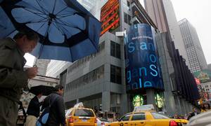 nvesteringsbanken Morgan Stanley har fået en stor bøde for lemfældig omgang med kundedata. Her bankens hovedkvarter i New York. Foto: AP Photo/Richard Drew.
