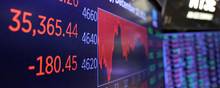 Røde tal har præget aktiemarkedet de seneste dage, og siden årsskiftet er S&P 500 i USA faldet med mere end 20 pct. Foto: Reuters/Andrew Kelly/File Photo
