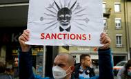 Reaktionerne mod Ruslands invasion af Ukraine har været skarpe, som her ved en demonstration i Schweiz' hovedstad Bern. Foto: Reuters/Arnd Wiegmann