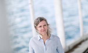På jobbet kæmper Liselotte Hohwy Stokholm for havets interesser i Tænketanken Hav. I fritiden nyder hun havet som vinterbader. Foto: Nicolai Lorenzen