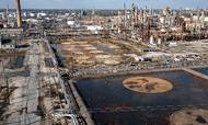 Philadelphia Energy Solutions' olieraffinaderi, det største i det nordøstlige USA, er ved at blive revet ned for at gøre plads for et nyt erhvervsområde. Det sker på trods af, at olieraffinaderierne tjener styrtende med penge. Foto: Reuters/Dane Rhys