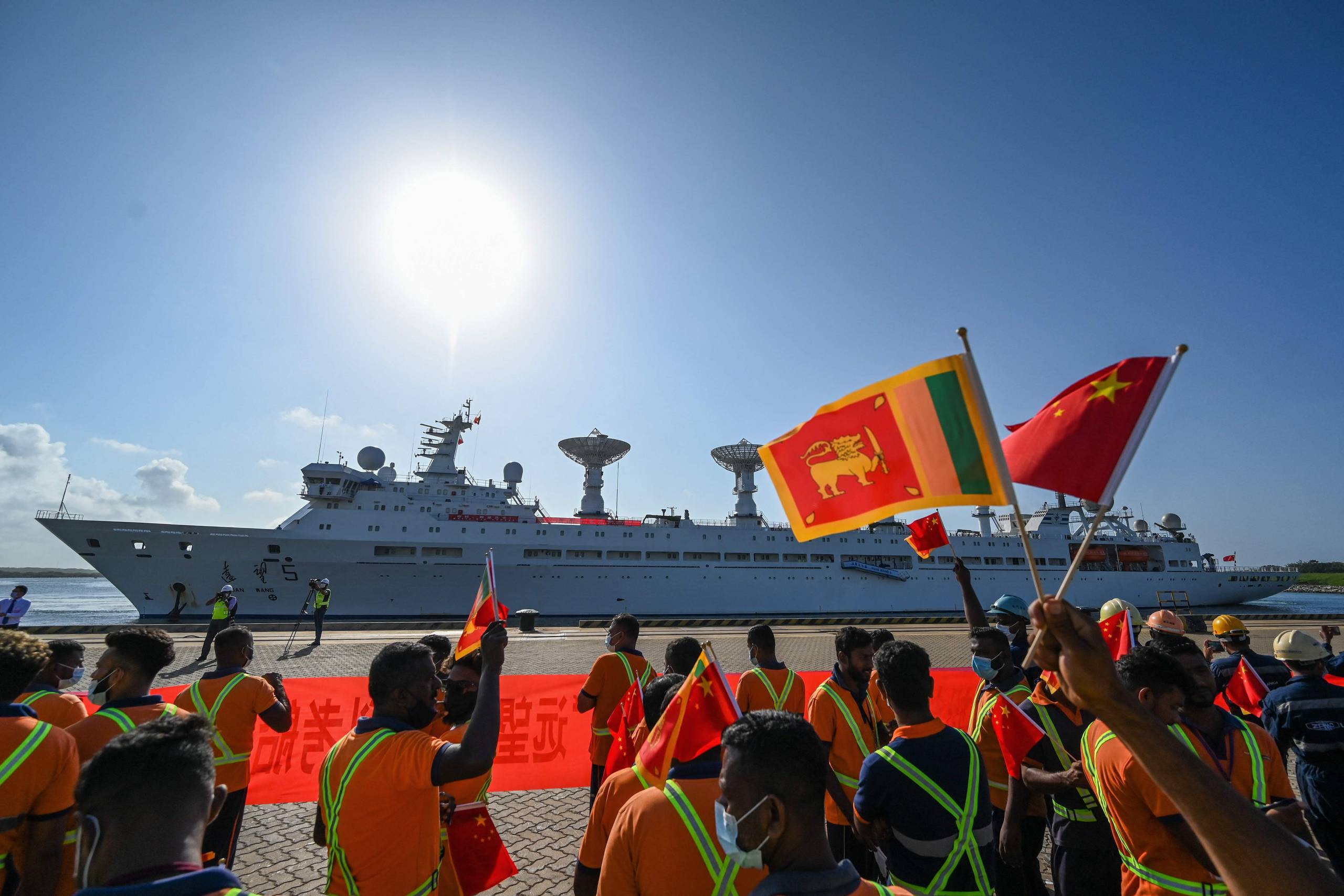Det kineiske forskningsskib Yuan Wang 5 lagde endelig til kaj i tirsdags. Foto: Ishara S. Kodikara/AFP/Ritzau Scanpix