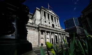 Bank of England er en af de mange centralbanker, der kommer med rentemeddelelse i den kommende uge. Foto: Alastair Grant/AP/Ritzau Scanpix