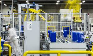 Novozymes er en af de danske virksomheder, der har taget industrirobotter til sig. Men selvom der fortsat investeres i området, så har omverdenen langt mere fart på. 
Foto: Novozymes