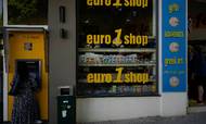 Erhvervstilliden i Europa peger i retning af en recession. Foto: AP Photo/Thanassis Stavrakis