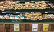 Kartofler med et prisskilt til 15 kr., der ved kassen slås ind til 17, kan blive fortid, hvis Netto vælger at indføre elektroniske prisskilte. Foto: Manon Buch