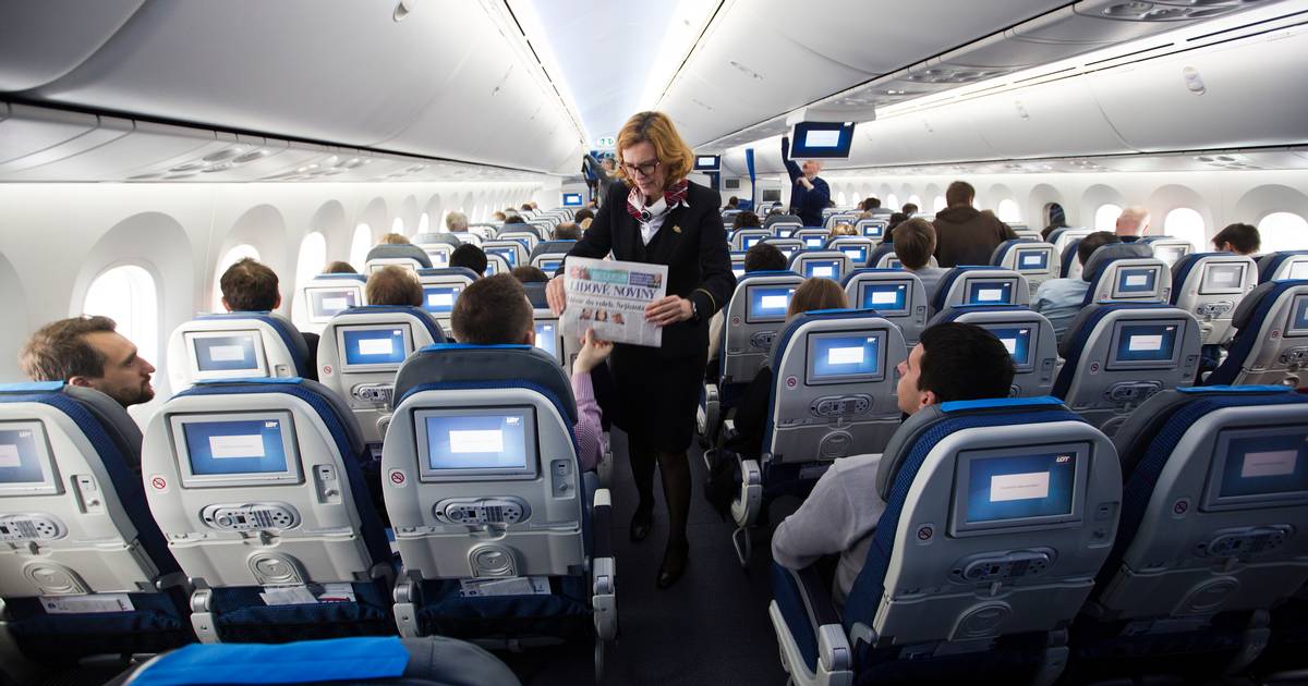 Nu kan du betale dig fri for barnegråd på flyet - Finans