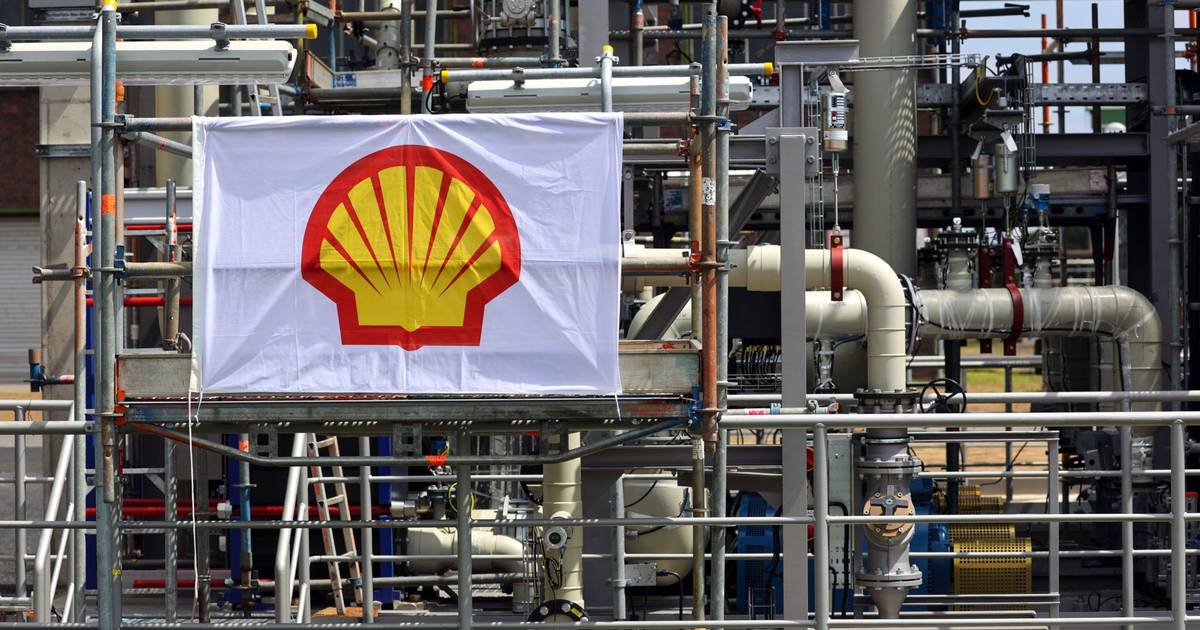 Efter kritik: Pensionskasse sælger olie-aktier for 1,2 milliarder - Finans