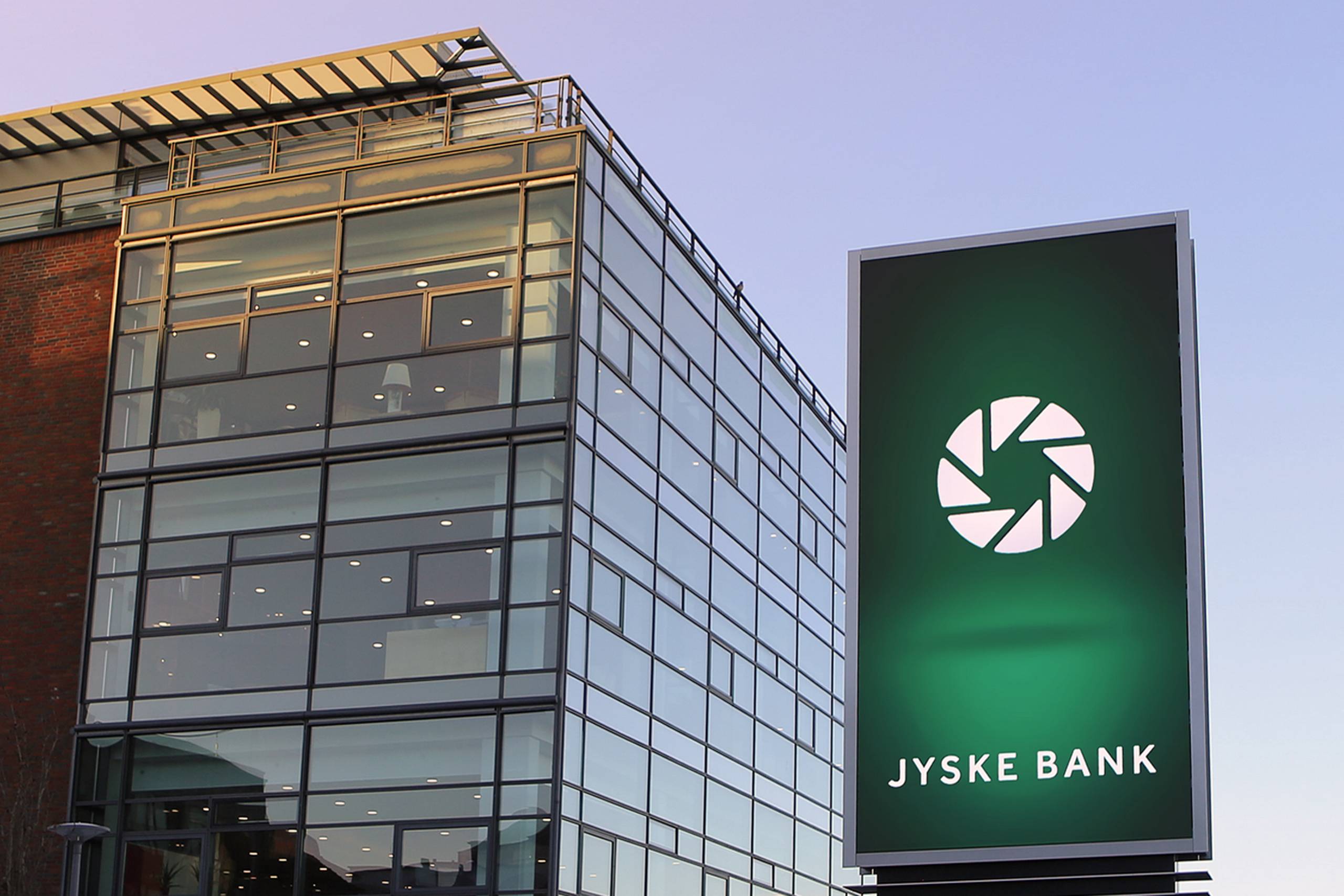 Nu er dommen faldet:  Jyske Bank vinder sag om negative renter