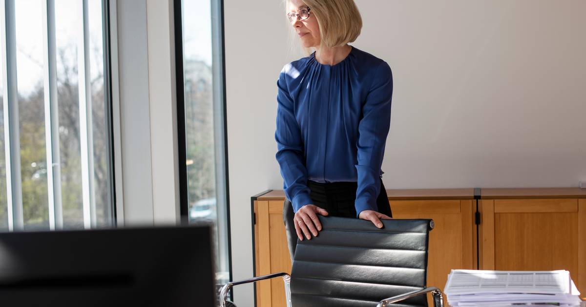 Midt i kras kritik:  Erhvervsprofil trækker sig fra flere poster