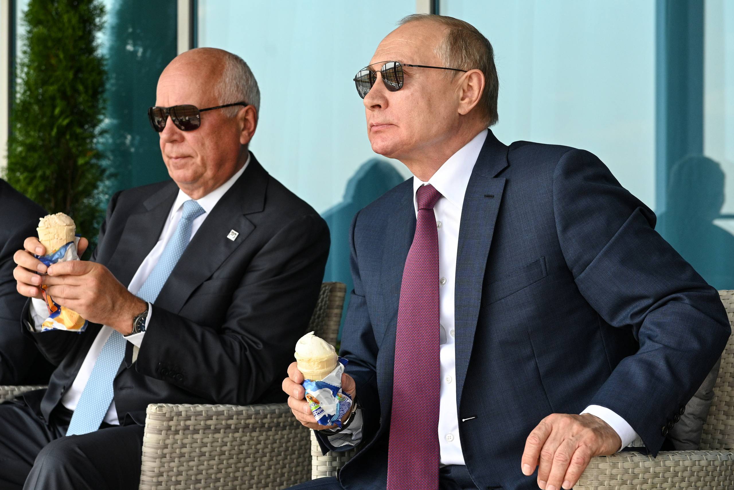 Her er Putins indercirkel med penge i Danmark