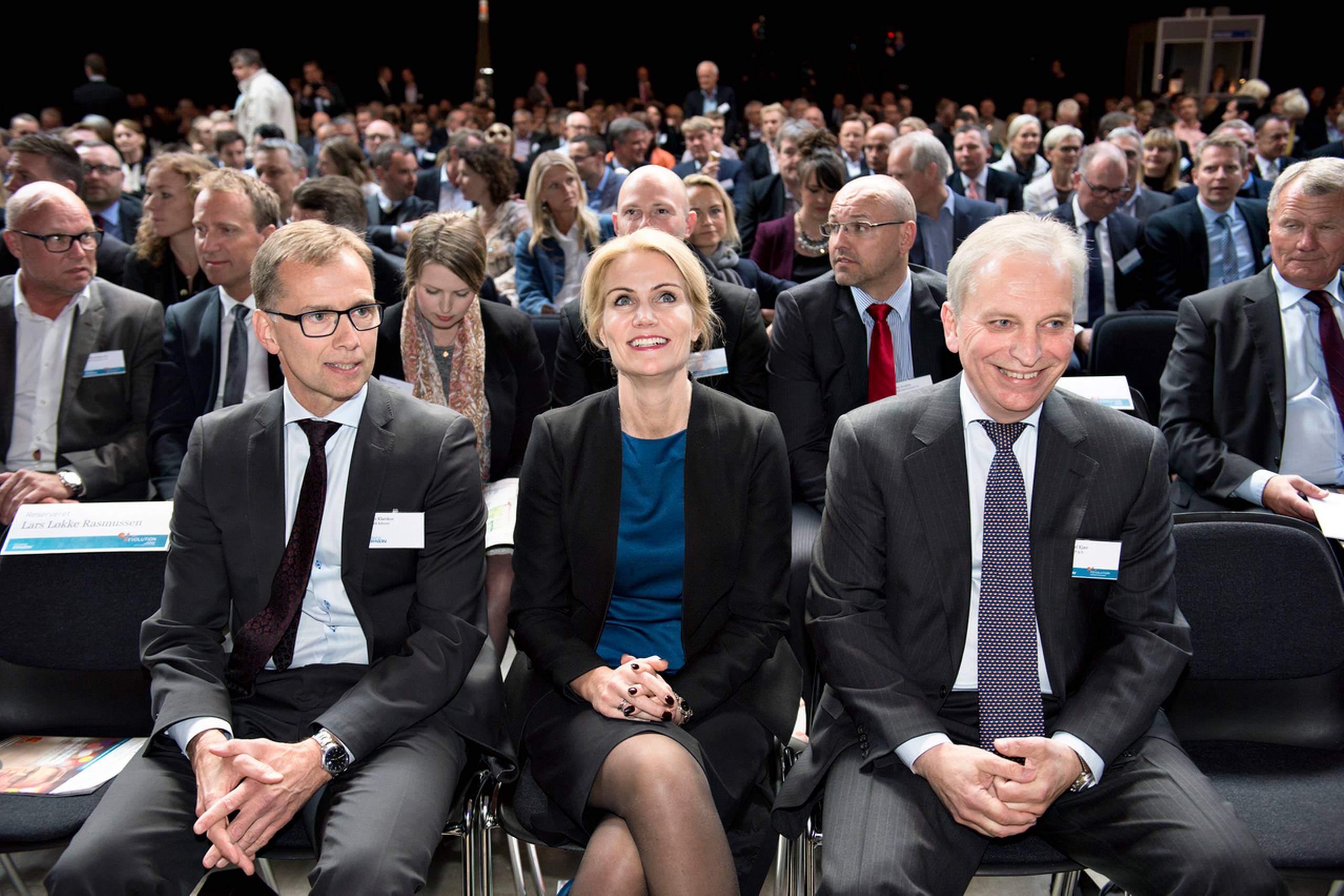 Statsminister Helle Thorning-Schmidt gæstede Dansk Erhvervs årsmøde i København. Her ses hun sammen med Jens Klarskov (tv) og Michael Kjær, der er henholdsvis adm. direktør og formand i Dansk Erhverv. 