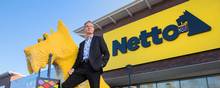 Dansk Supermarkeds Per Bank poserede flittigt for medierne, da Netto rullede sig ud ved åbningen i Leeds. Arkivfoto: Paul Cooper.