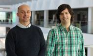 Kasper Støy (tv.) og Andres Faiña har opfundet en robot, der danner grundlag for den nye virksomhed Flow Robotics.
