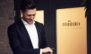 Miinto stifter og CEO Konrad Kierklo jubler over, at modeportalen har rundet en omsætning på 2 mia. kr.