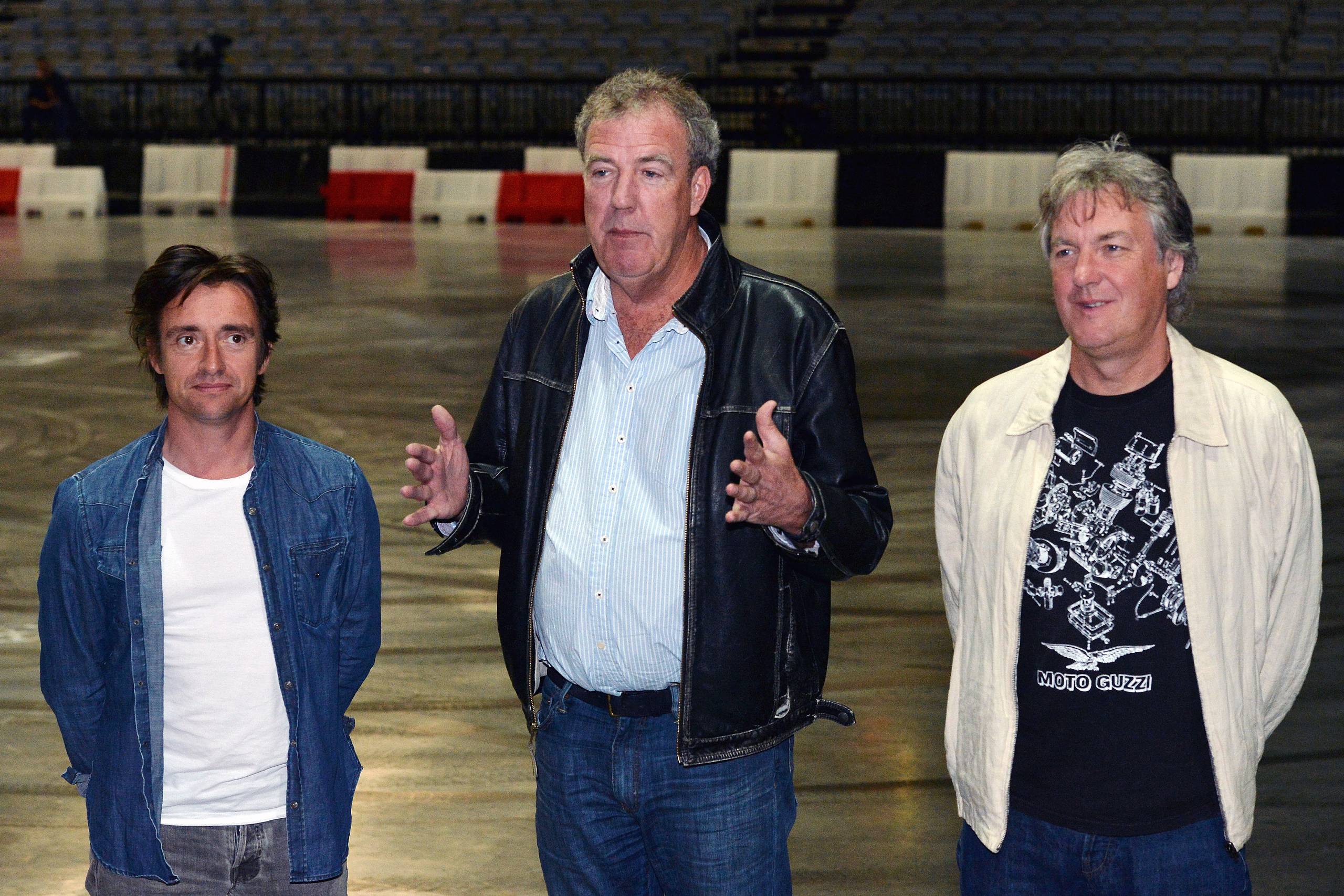 De tre værter for verdens største bilprogram The Grand Tour er her fotograferet, da de endnu arbejdede for BBC-programmet Top Gear. Fra venstre er det Richard Hammond, Jeremy Clarkson og James May.Foto: CTK via AP