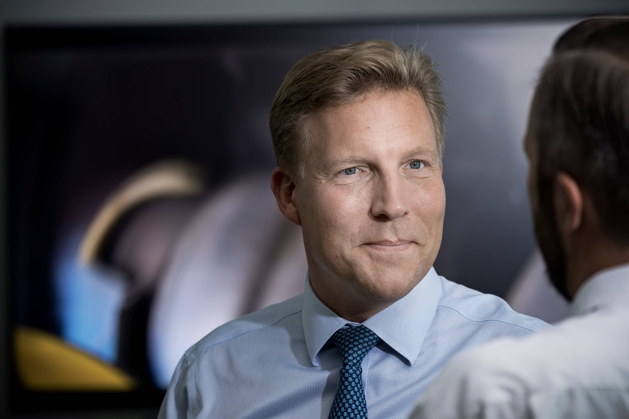 Asger Lauritsen er Chief Procurement Officer hos FLSmidth. Han skal skrælle halvdelen af leverandørbasen væk for at opnå billigere produkter og en bedre kvalitet. Foto: Jørgen True/Studie-E