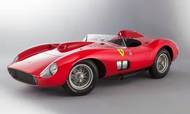 Her er verdens dyreste bil solgt på auktion i 2016. Den kostede næsten 36 mio. dollar, og er en 1957 Ferrari 335 S Spider Scaglietti. Foto: Artcurial/Christian Martin
