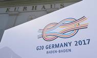 A banner with the logo of the G20 summit of the financial ministers and central bank CEOs. Foto: Franziska Kraufmann/picture-alliance/dpa/AP Images