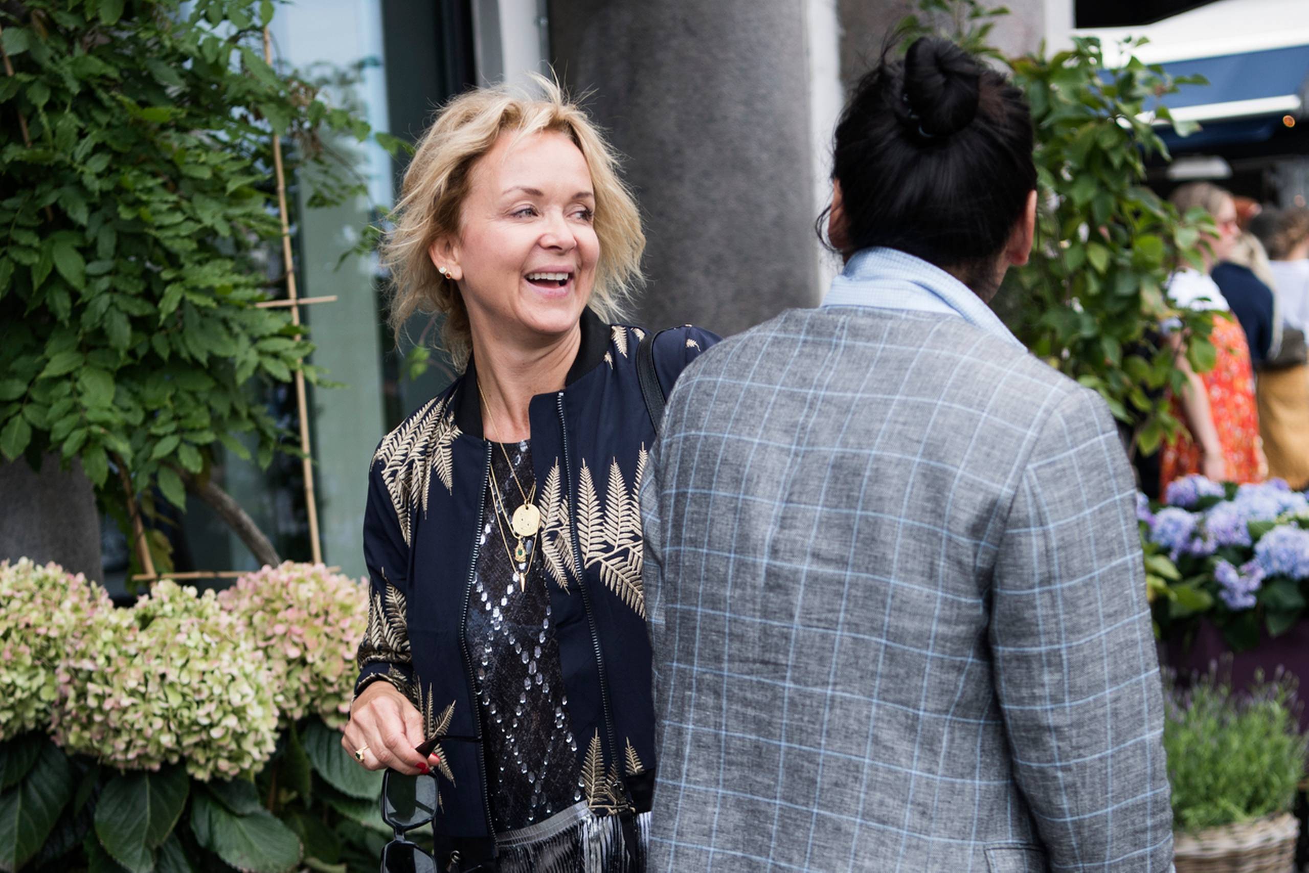 Designer Naja Munthe, der her ses ved åbningen af modeugen i København, melder om hastig vækst i salget af hendes kollektioner. Foto: Gregers Tycho.