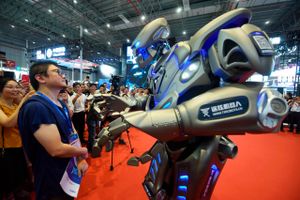 En intelligent robot fra Shanghai Tuxuan Robot. Foto: Shan He/AP