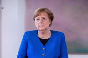 Ifølge en ny bog var det valget af Trump, der i sin tid fik Angela Merkel til at genopstille som Tysklands kansler. Hun ville være den frie verdens modvægt til USA’s nye præsident. I stedet endte det med, at magten smuldrede mellem fingrene på Merkel før tid, mens hun forgæves forsøgte at bekæmpe covid-19 i Tyskland. 
