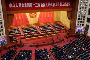 Folkekongressen er den første, siden Kina ophævede sin nultolerance over for covid-19. Samtidig indtræder en række nære allierede af præsident Xi Jinping officielt på deres poster.