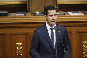 Juan Guaido, president of the National Assembly, speaks after a swearing in ceremony at the Federal Legislative Palace in Venezuela on Saturday, Jan. 5. Foto: Bloomberg photo by Marco Bello