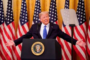 Taber han i november, kan Trump tage sit partis flertal i Senatet med i faldet. Demokraterne satser alt på at vinde kontrollen med kammeret tilbage den 3. november.