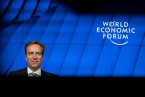 »Hvis verdenshandelen bliver mere fragmenteret, end vi ser nu, vil det resultere i lavere økonomisk vækst og dermed mindre velstand,« siger Børge Brende, præsident for World Economic Forum. Foto: WEF/Pascal Bitz