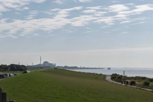 Efter årtiers kontroverser er det snart slut med tysk atomkraft. Emnet spiller ingen større rolle i valgkampen, men det politiske slutspil om a-kraften kan alligevel blive dramatisk.