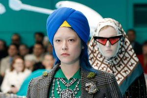 Nogle i Sikh-samfundet er blevet rasende på Gucci efter modehuset lancerede en turban som en pyntegenstand. Foto: Antonio Calanni/AP.