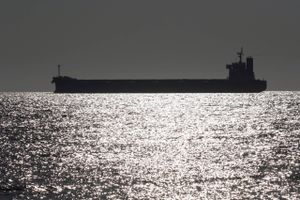 To kornskibe har forladt to ukrainske havne mandag morgen. Skibene har kurs mod Italien og Tyrkiet.