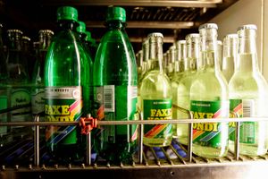 Bryggerigruppen Royal Unibrew, som blandt andet producerer læskedrikken Faxe Kondi, har opjusteret forventningerne til sit overksud i 2018. Foto: Polfoto.